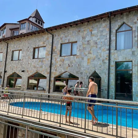 комфортен Diana в 4 звезди, град Apartment