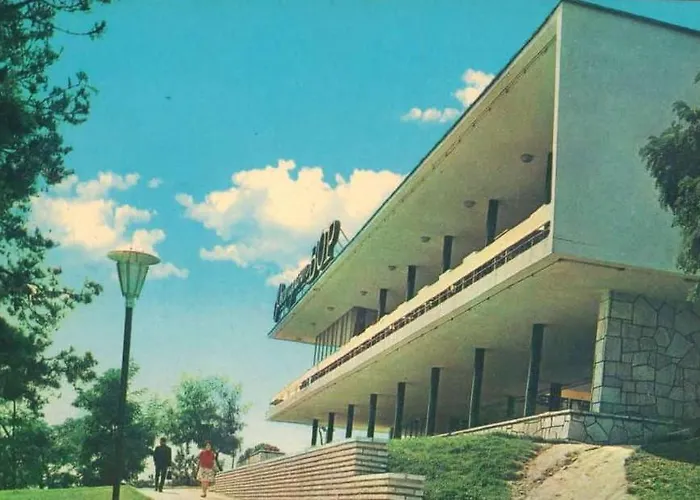 комфортен Diana в 4 звезди, град *