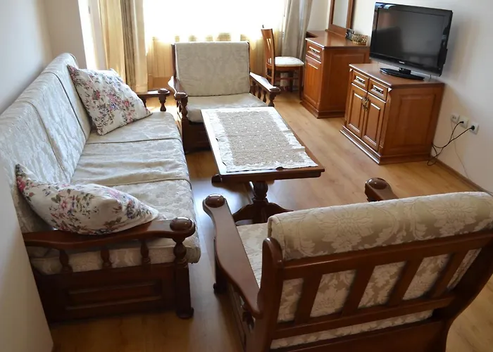 комфортен Diana в 4 звезди, град *